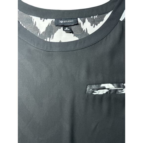 AB Studio NWT Geometric Print Back Blouse, Size M Long Sleeve Tab - Picture 5 of 7